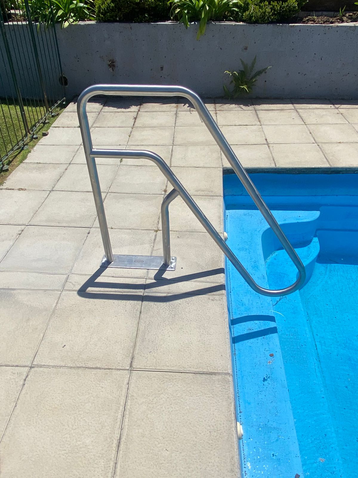 PASAMANOS DE PISCINA